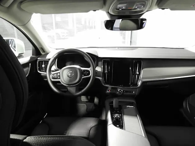 VOLVO V90 Cross Country 2.0 B5 Plus AWD
