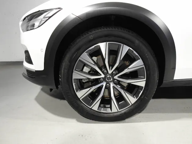VOLVO V90 Cross Country 2.0 B5 Plus AWD