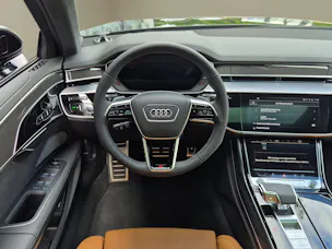 AUDI A8 60 L TFSI e quattro tiptronic