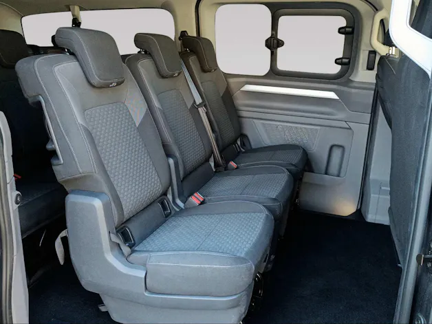VW Caravelle Life 150PS TDI 4Motion / 9-Plätze / Radstand 3500mm