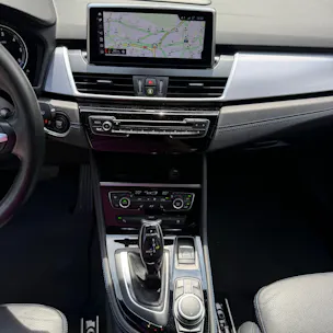 BMW 220d xDrive Active Tourer Steptronic M Sport *LEDER-SITZE - PANORAMA-DACH*