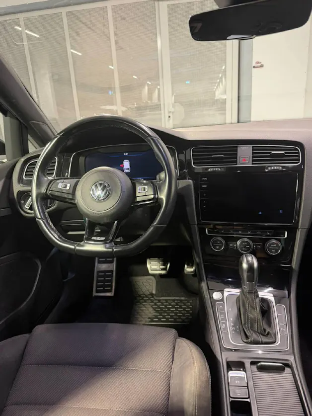 VW Golf VII Variant 2.0 TSI R 310 DSG 4moti