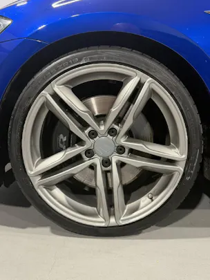 VW Golf VII Variant 2.0 TSI R 310 DSG 4moti