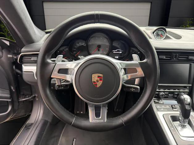 PORSCHE 911 Carrera 4S PDK