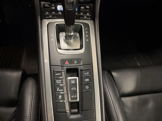 PORSCHE 911 Carrera 4S PDK