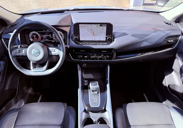 NISSAN Qashqai 1.3 DIG-T MHEV Premiere Edition Xtronic