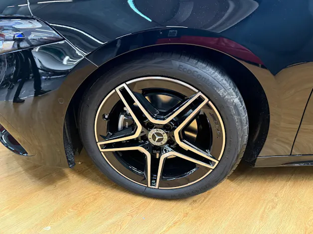 MERCEDES-BENZ A 200 - AMG - NightStar / DISTRONIC / 360 Grad Kamera