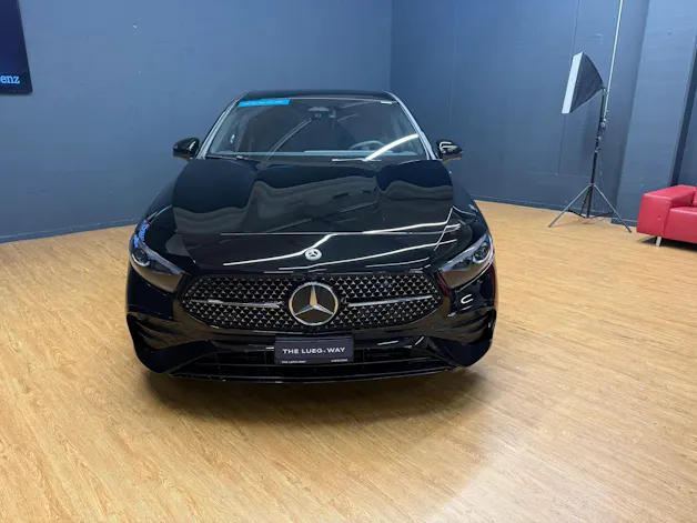 MERCEDES-BENZ A 200 - AMG - NightStar / DISTRONIC / 360 Grad Kamera