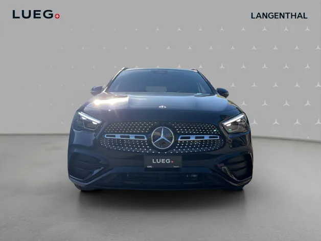 MERCEDES-BENZ GLA 200 Night Star 7G-DCT