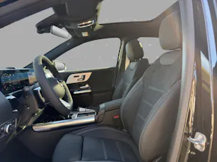 MERCEDES-BENZ GLA 200 Night Star 7G-DCT
