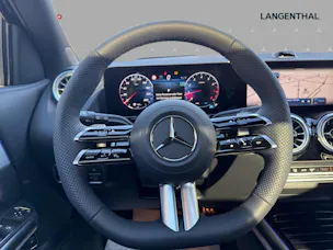 MERCEDES-BENZ GLA 200 Night Star 7G-DCT