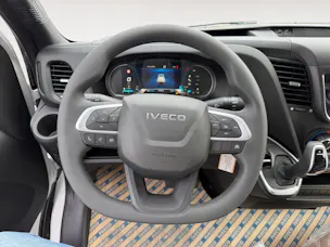 IVECO Daily 35S16BA8 Brücke mit Verdeck und Hebebühne