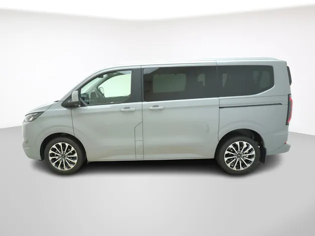 FORD Tourneo Custom L1 2.5 Plug-in-Hybrid Titanium X
