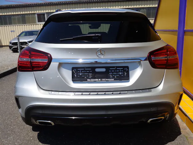 MERCEDES-BENZ GLA 220 AMG Line 4Matic 7G-DCT