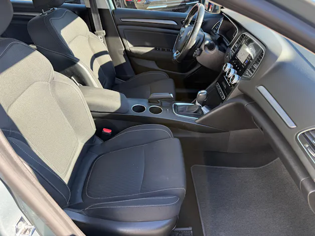 RENAULT Mégane Grandtour 1.5 dCi Zen EDC