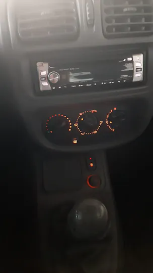 RENAULT Clio 1.2