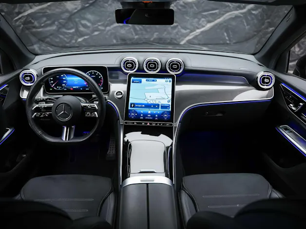 MERCEDES-BENZ GLC 300 4Matic AMG Line 9G-Tronic