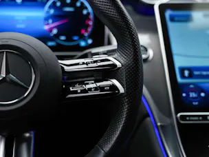 MERCEDES-BENZ GLC 300 4Matic AMG Line 9G-Tronic