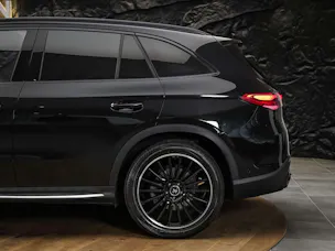 MERCEDES-BENZ GLC 300 4Matic AMG Line 9G-Tronic