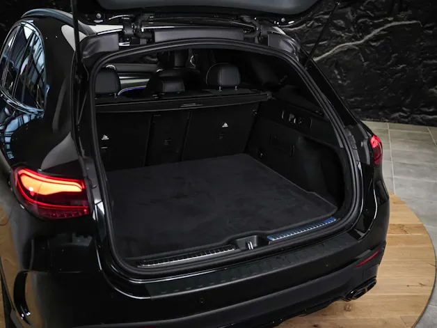 MERCEDES-BENZ GLC 300 4Matic AMG Line 9G-Tronic