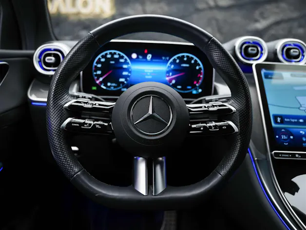 MERCEDES-BENZ GLC 300 4Matic AMG Line 9G-Tronic