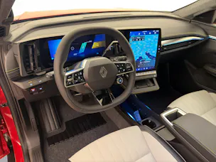 RENAULT Scénic E-Tech iconic