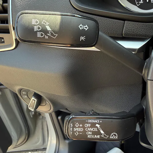 SKODA Karoq 2.0 TDI CR Style 4x4 DSG *ALCANTARA-SITZE - PANORAMA-DACH - ANHÄGERKUPPLUNG*