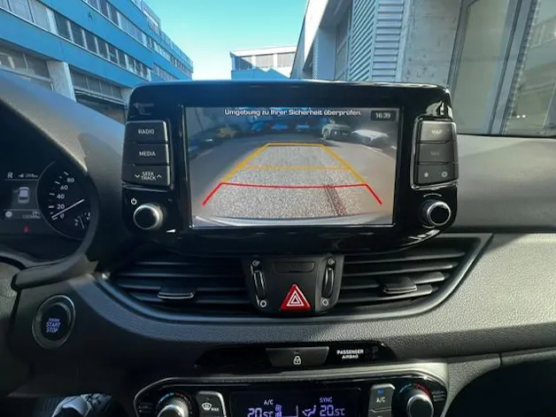 HYUNDAI i30 Wagon 1.4 T-GDi Launch