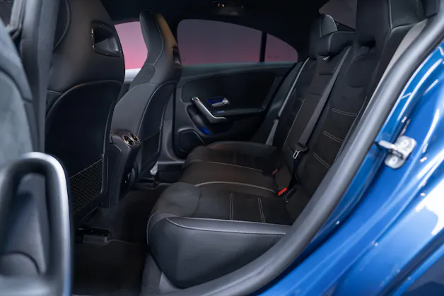 MERCEDES-BENZ CLA 200 AMG Line / Rückfahrkamera / Ambientebeleuchtung / Sitzheizung