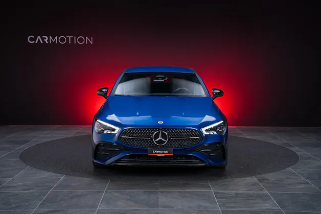 MERCEDES-BENZ CLA 200 AMG Line / Rückfahrkamera / Ambientebeleuchtung / Sitzheizung