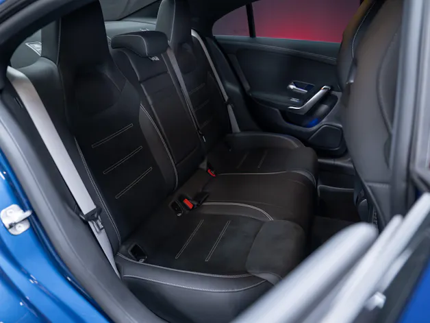 MERCEDES-BENZ CLA 200 AMG Line / Rückfahrkamera / Ambientebeleuchtung / Sitzheizung
