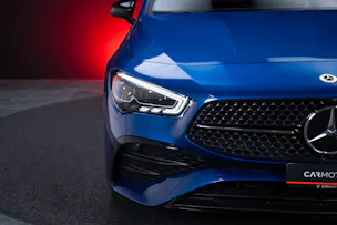 MERCEDES-BENZ CLA 200 AMG Line / Rückfahrkamera / Ambientebeleuchtung / Sitzheizung