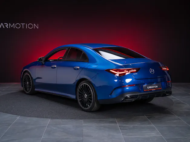 MERCEDES-BENZ CLA 200 AMG Line / Rückfahrkamera / Ambientebeleuchtung / Sitzheizung
