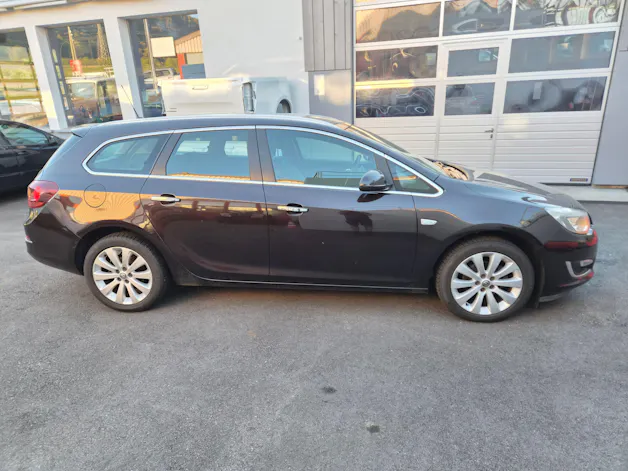 OPEL Astra SportsTourer 1.6i 16V
