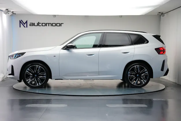 BMW X3 xDrive M50 48V M Sport Pro *AHK* *Head-Up* *Panorama* *Iconic Glow*