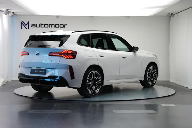 BMW X3 xDrive M50 48V M Sport Pro *AHK* *Head-Up* *Panorama* *Iconic Glow*