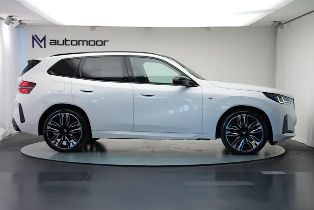 BMW X3 xDrive M50 48V M Sport Pro *AHK* *Head-Up* *Panorama* *Iconic Glow*