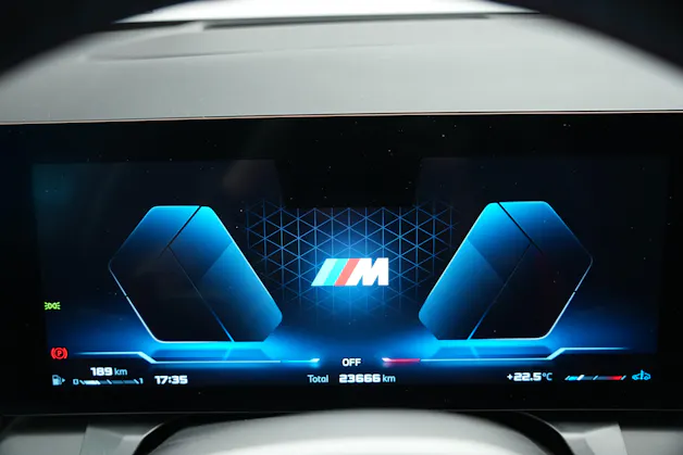 BMW X3 xDrive M50 48V M Sport Pro *AHK* *Head-Up* *Panorama* *Iconic Glow*