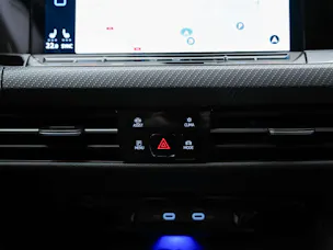 VW Golf 2.0 TSI R DSG 4Motion *Akrapovic*Harman/Kardon*