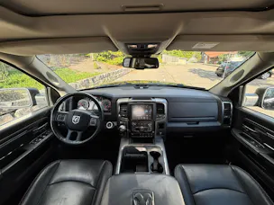 DODGE RAM HEMI 1500 V8