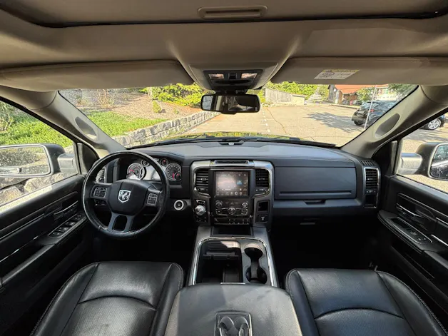 DODGE RAM HEMI 1500 V8