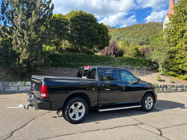 DODGE RAM HEMI 1500 V8