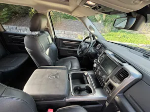 DODGE RAM HEMI 1500 V8