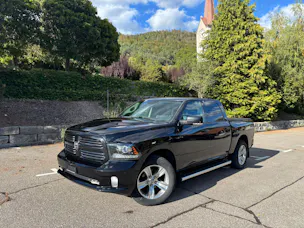DODGE RAM HEMI 1500 V8