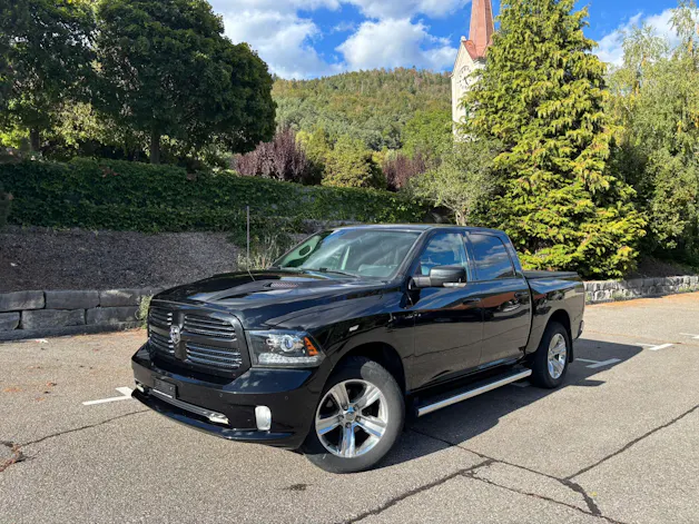 DODGE RAM HEMI 1500 V8