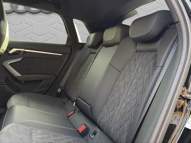 AUDI A3 Sportback TFSI 150 kW quattro S line S tronic