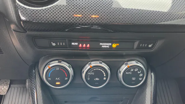 MAZDA 2 SKYACTIV-G 90 Ambition Plus