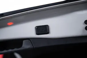 Toyota RAV-4 2.5 HEV Premium / CH-Fahrzeug / Panorama-Glasdach / 360°Kamera /