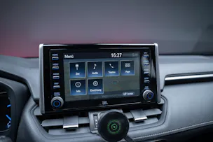 Toyota RAV-4 2.5 HEV Premium / CH-Fahrzeug / Panorama-Glasdach / 360°Kamera /