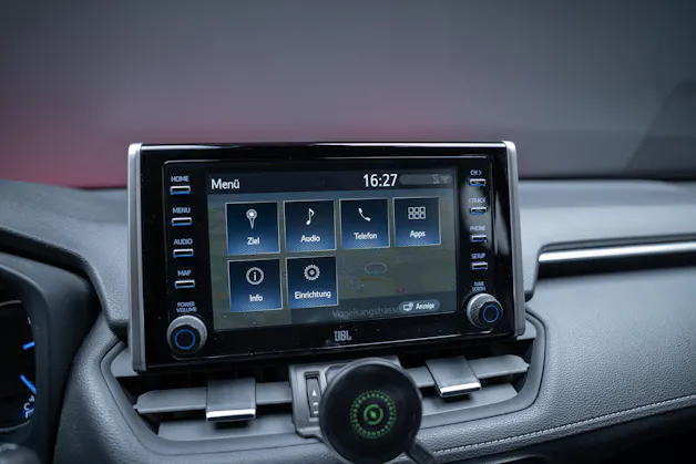 Toyota RAV-4 2.5 HEV Premium / CH-Fahrzeug / Panorama-Glasdach / 360°Kamera /